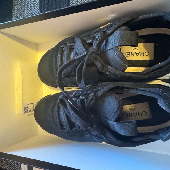 Chanel sneakers - Picture 4 of 4